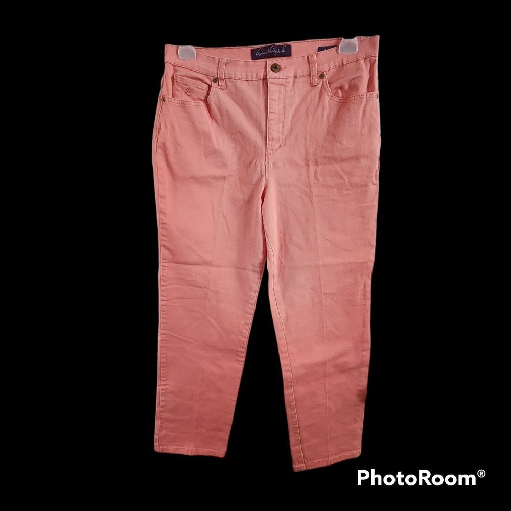 Gloria Vanderbilt Size 12 Peach Amanda Jeans Five Pocket Zip And Button Closure